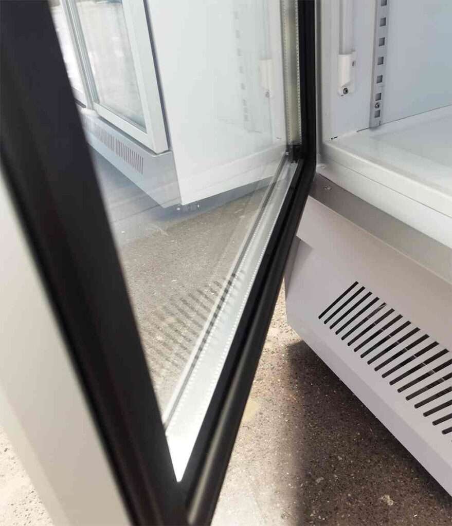 doors of the commercial display fridge